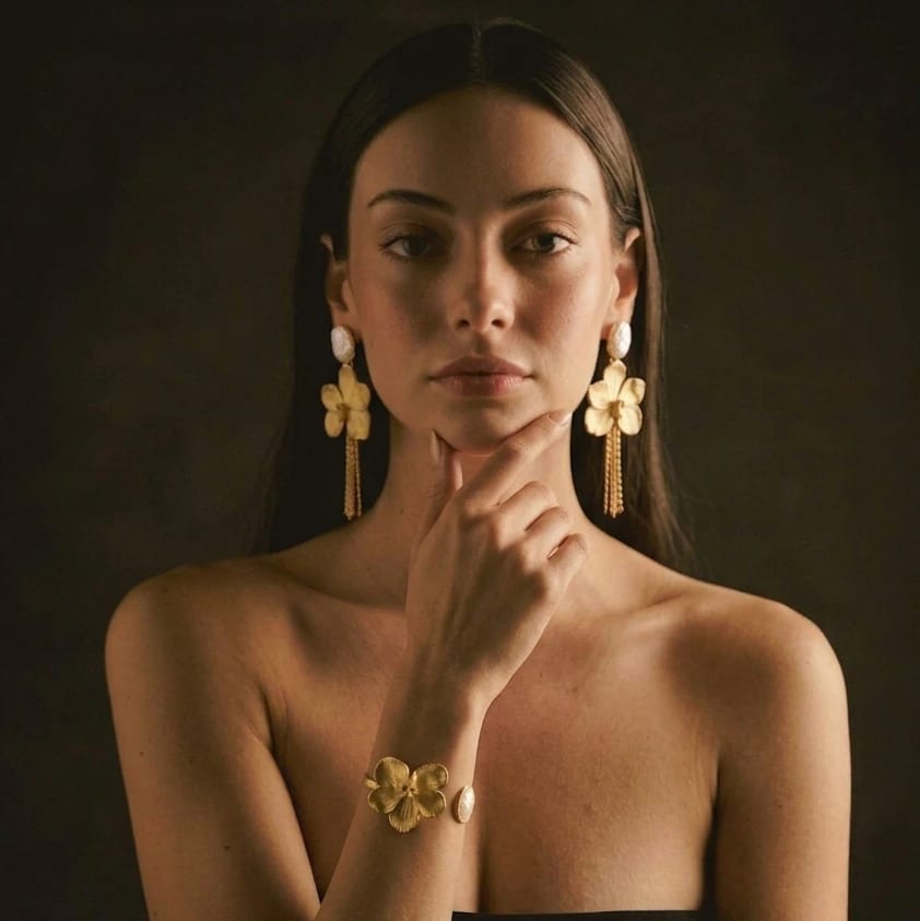 ARETES ORQUÍDEA VANDA CON PERLA Y CADENAS - imagen 2