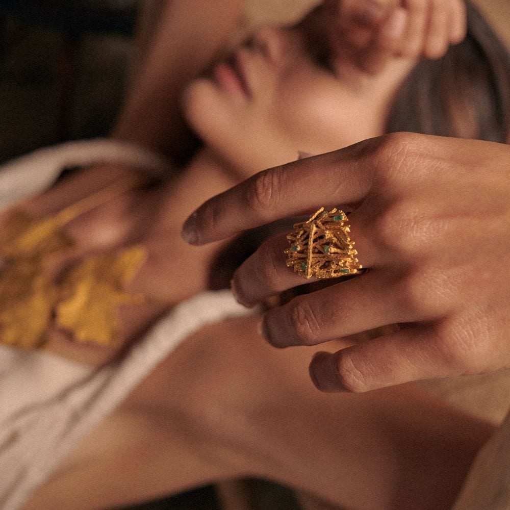 Pine and Emeralds Ring - imagen 2