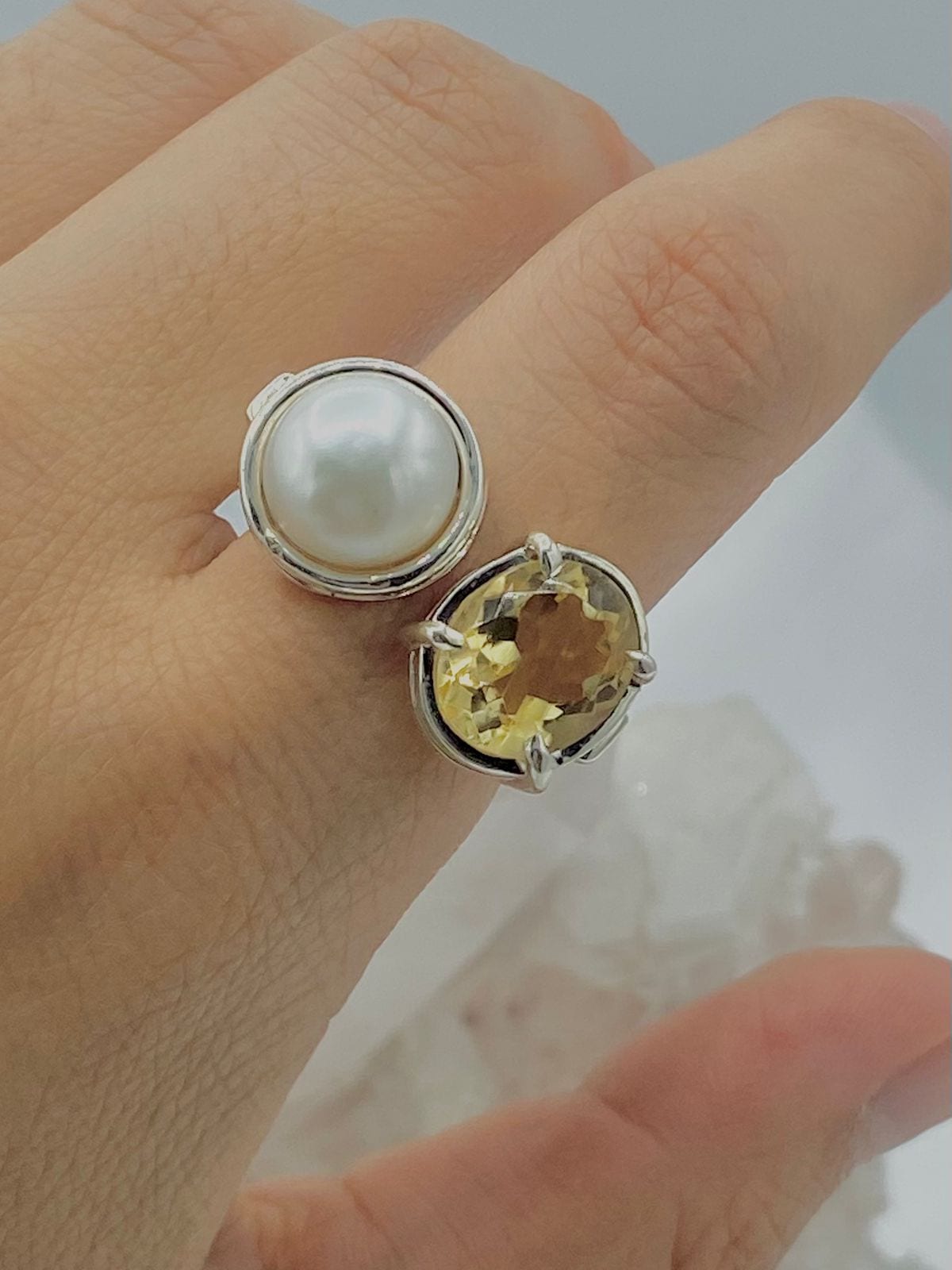 Anillo Doble Citrino y Perla Colección Armonía Dual - imagen 2