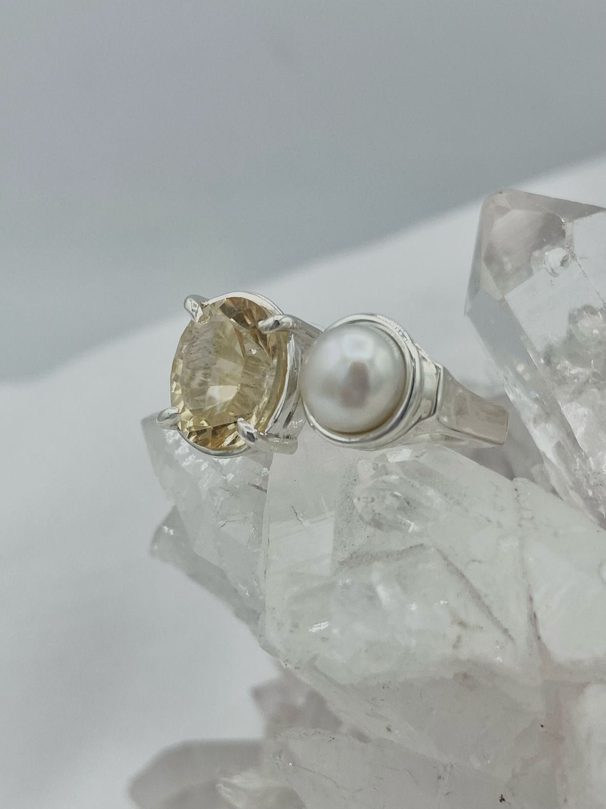 Anillo Doble Citrino y perla Colección Armonía Dual - imagen 1
