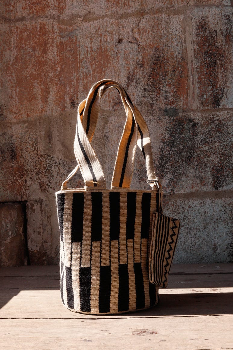 Lisboa B Large Bucket Bag - imagen 2