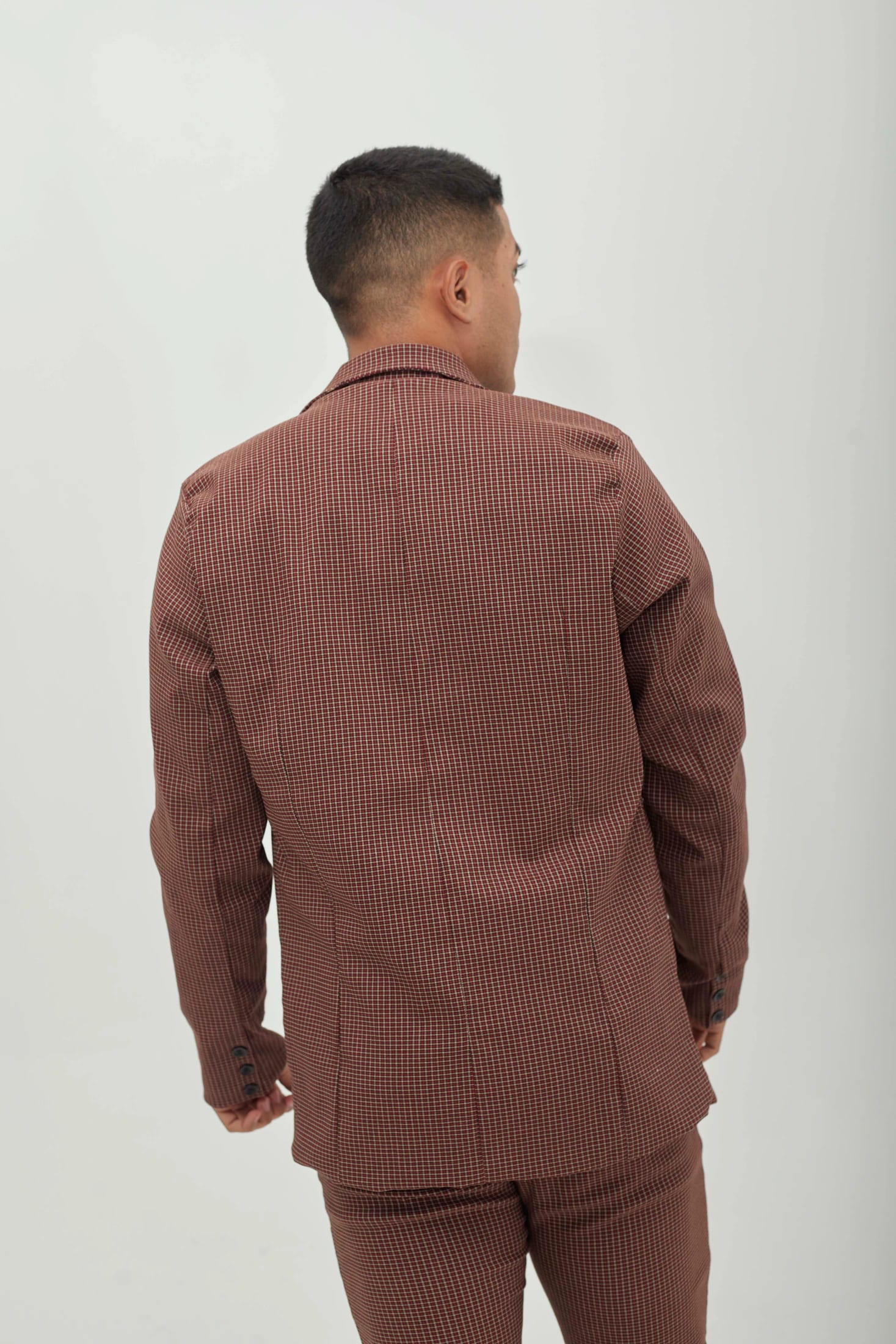 Traje Clásico Essential Vinotinto - imagen 3