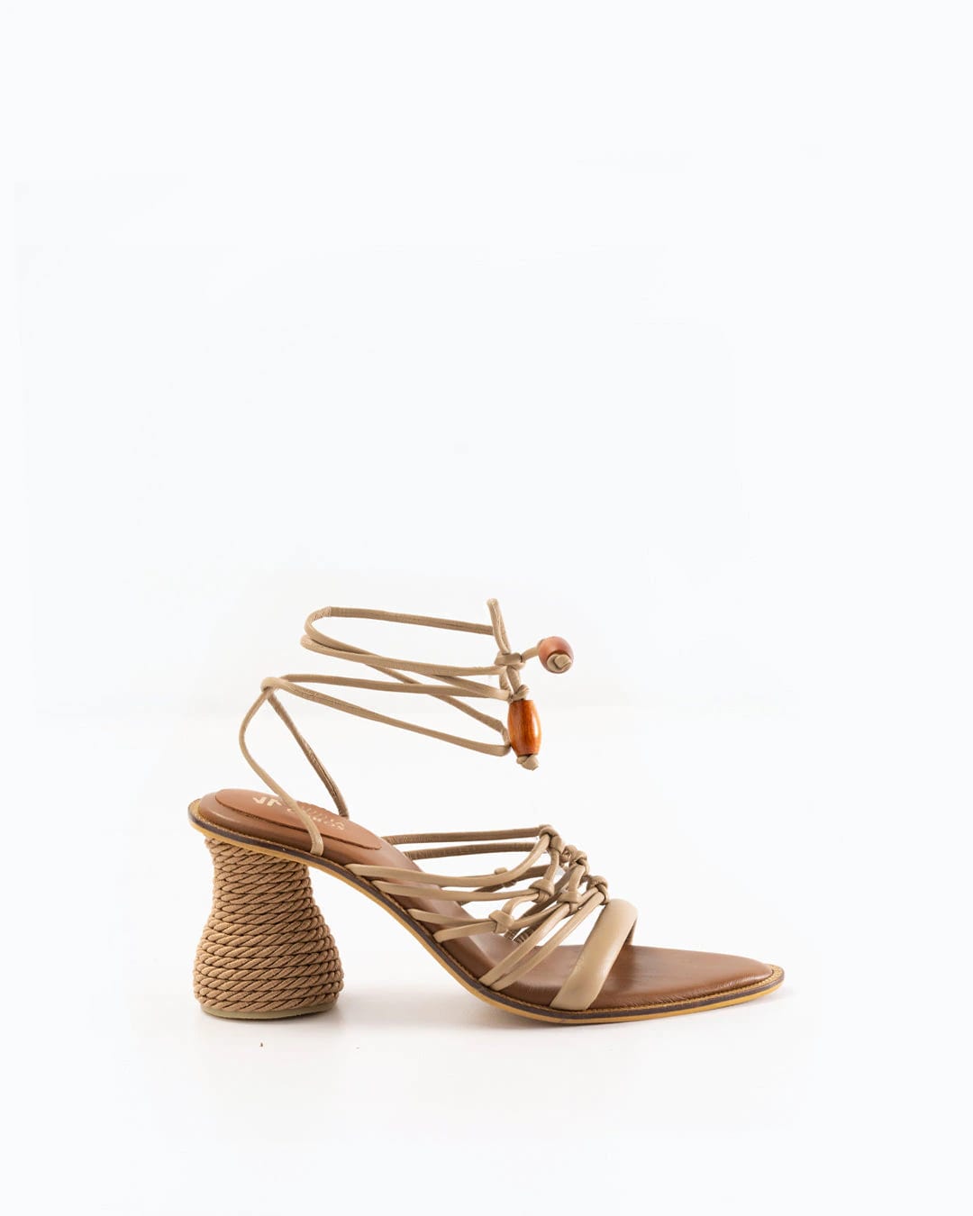 Silvia Cobos Pezca Midheel Beige - imagen 1