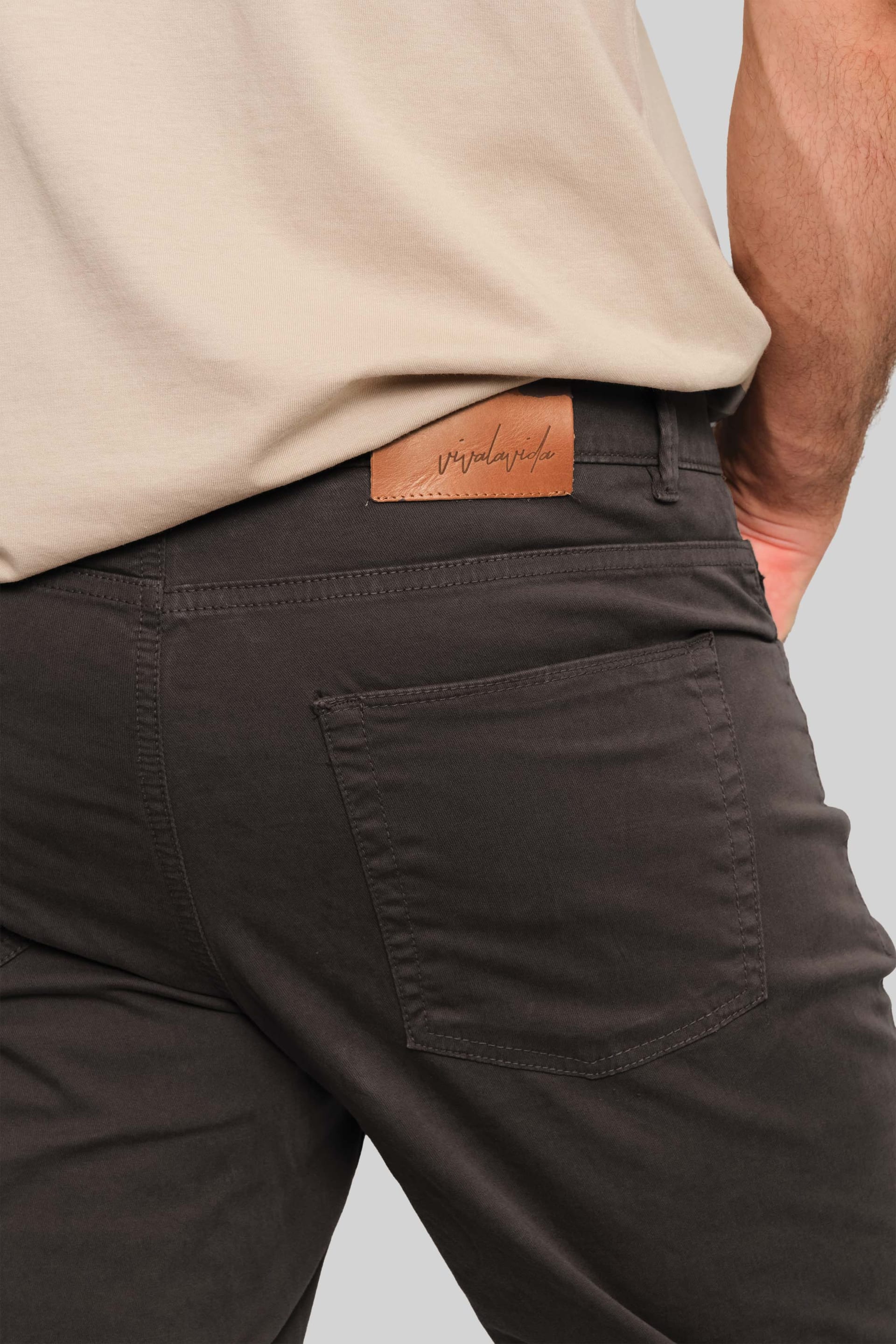 PANTALON 5 BOLSILLOS COFFEE - imagen 4