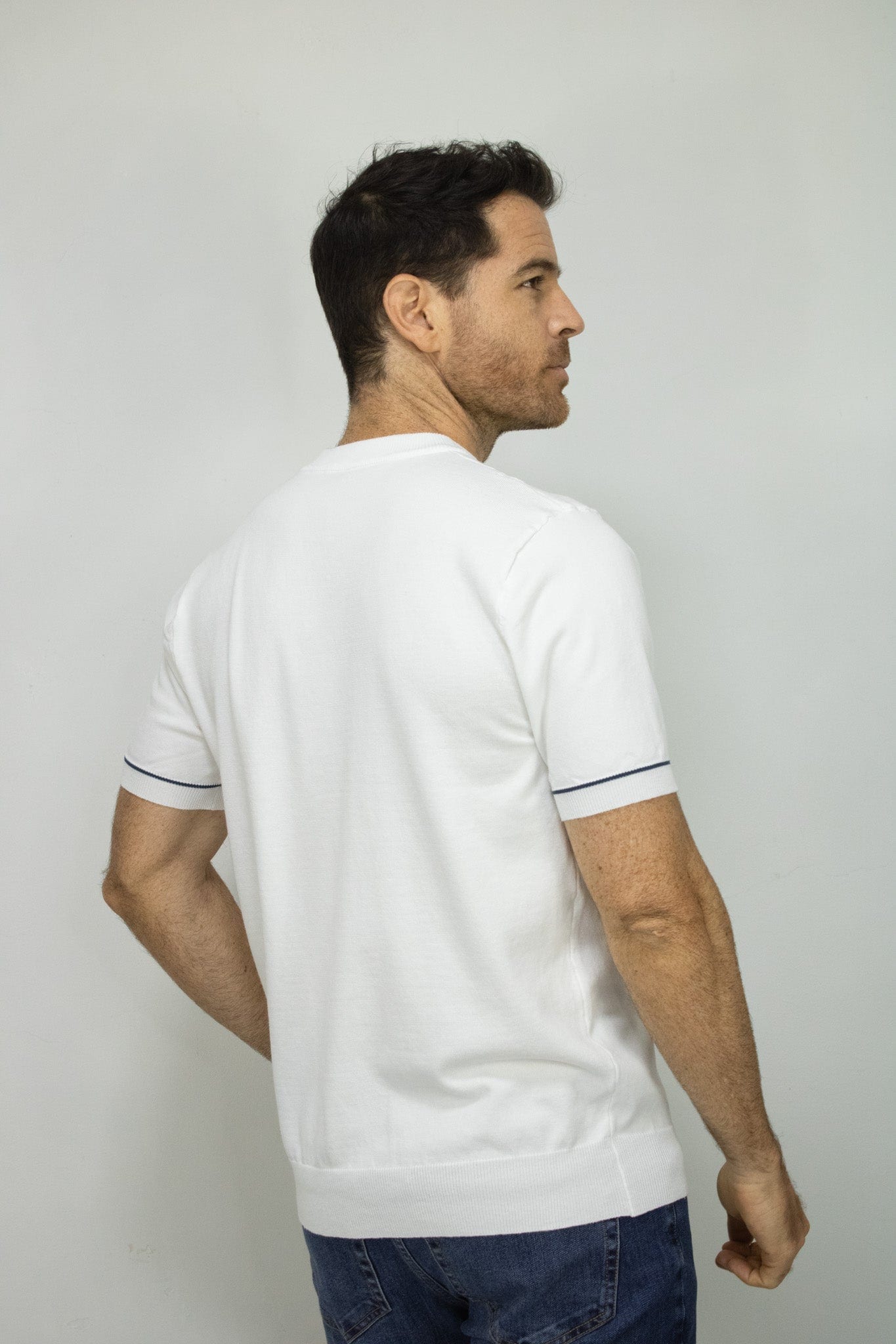 CAMISETA TEJIDA BLANCA PARA HOMBRE - imagen 3