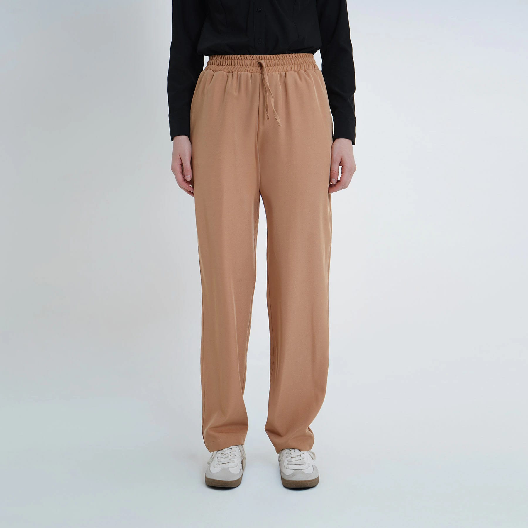 Pantalón básico bota recta cintura elástica - imagen 10
