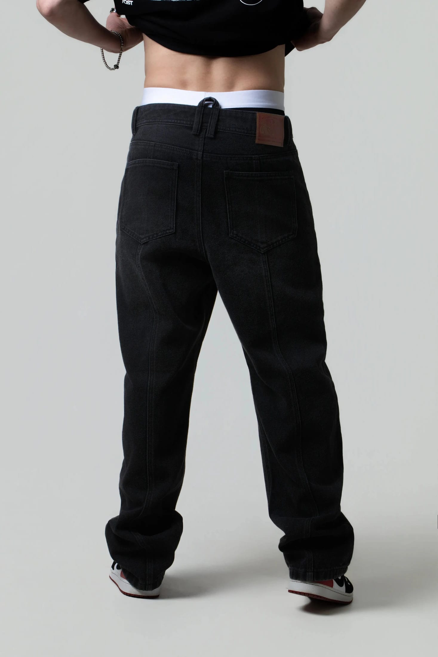 JEAN 5 BOLSILLOS COLOR GRIS OSCURO - imagen 3