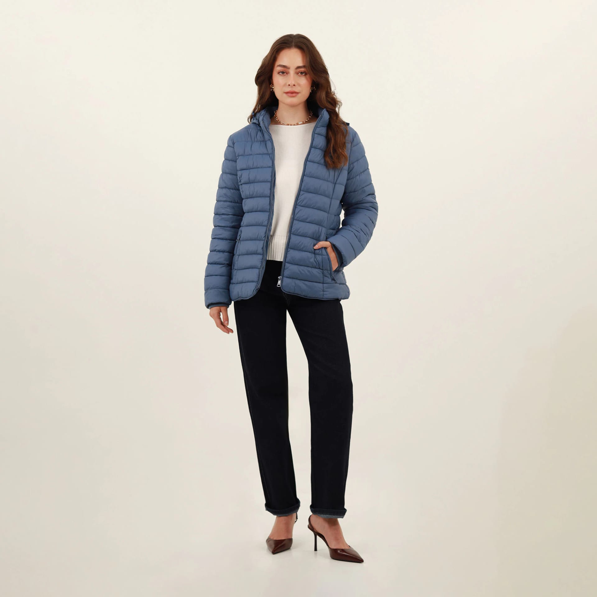 Chaqueta acolchada básica cuello alto con capucha - imagen 1