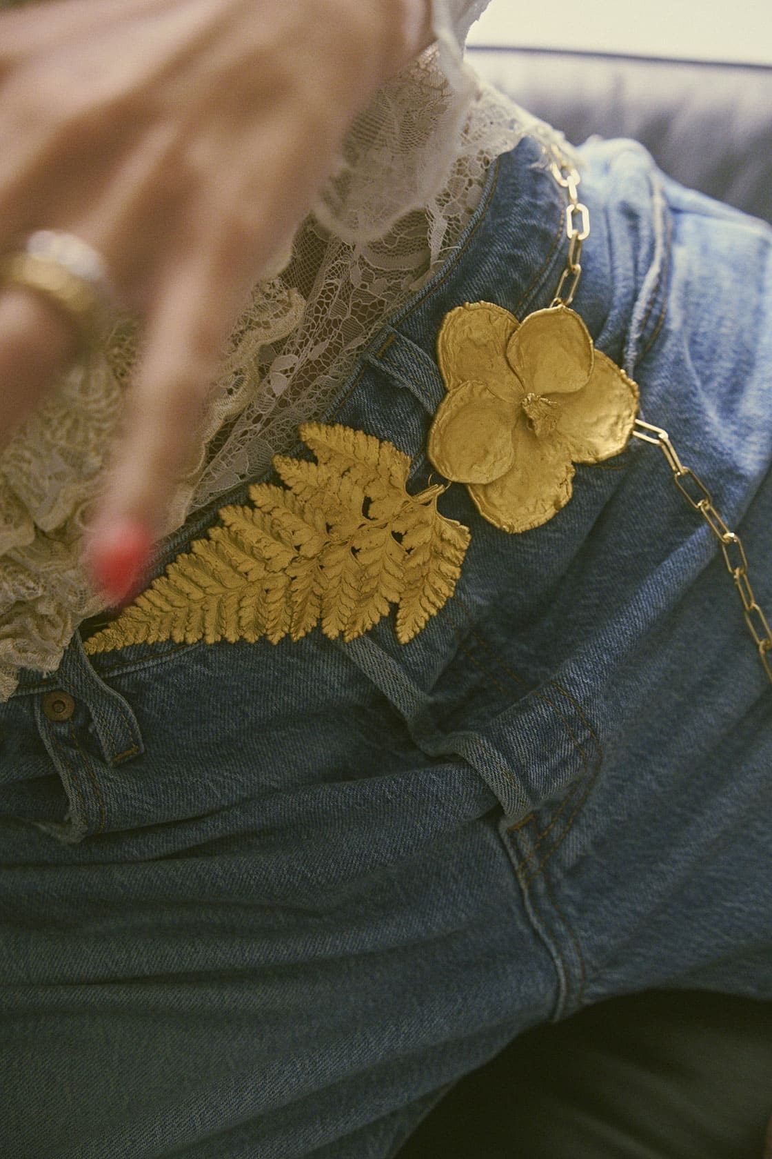 VANDA AND LACE FERN CHAIN BELT - imagen 2