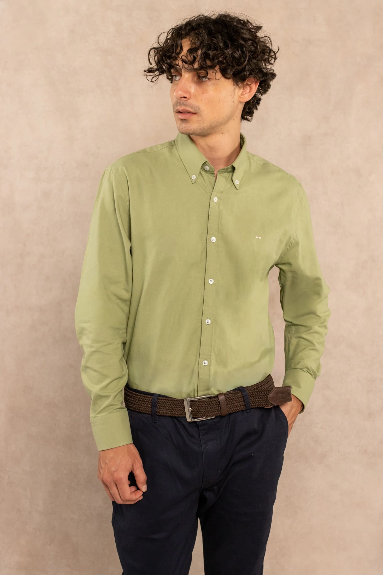 Camisa Antimanchas Oxford Verde Sage Logo Contraste - Talla Regular - imagen 3