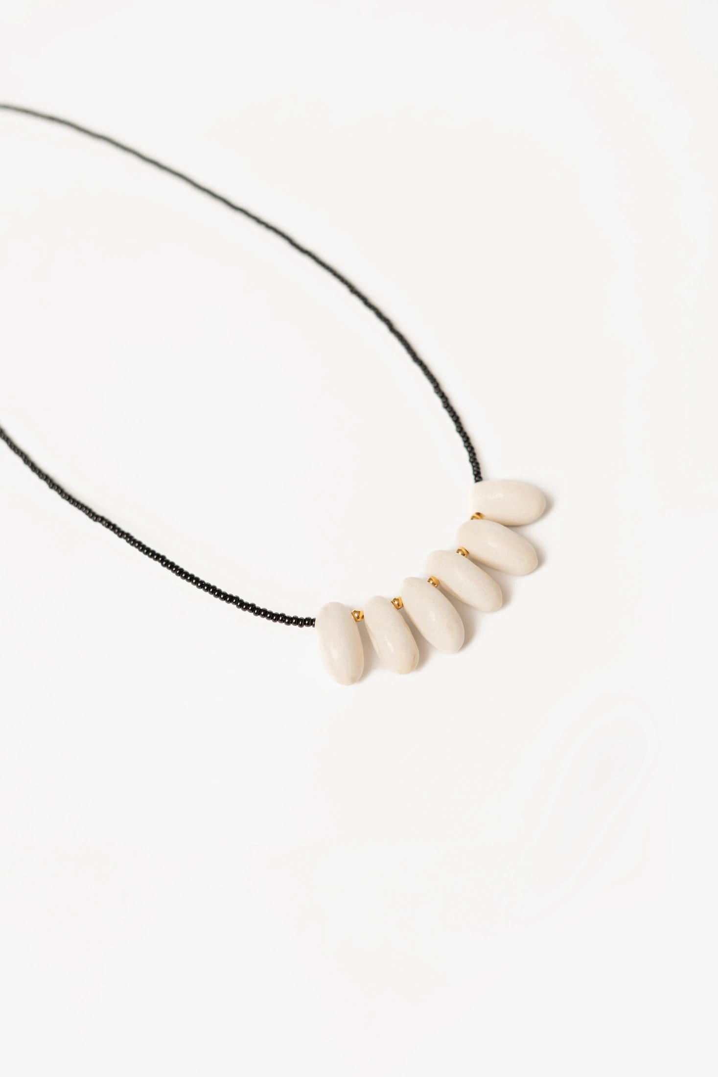 Collar Arado Frijol Blanco - imagen 2