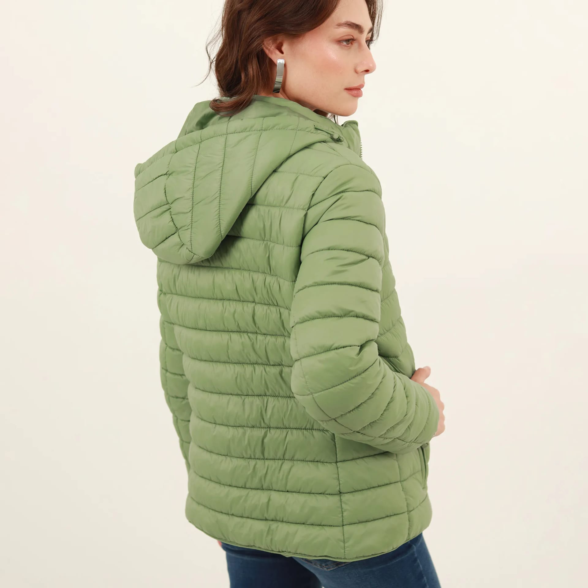 Chaqueta acolchada básica cuello alto con capucha - imagen 21