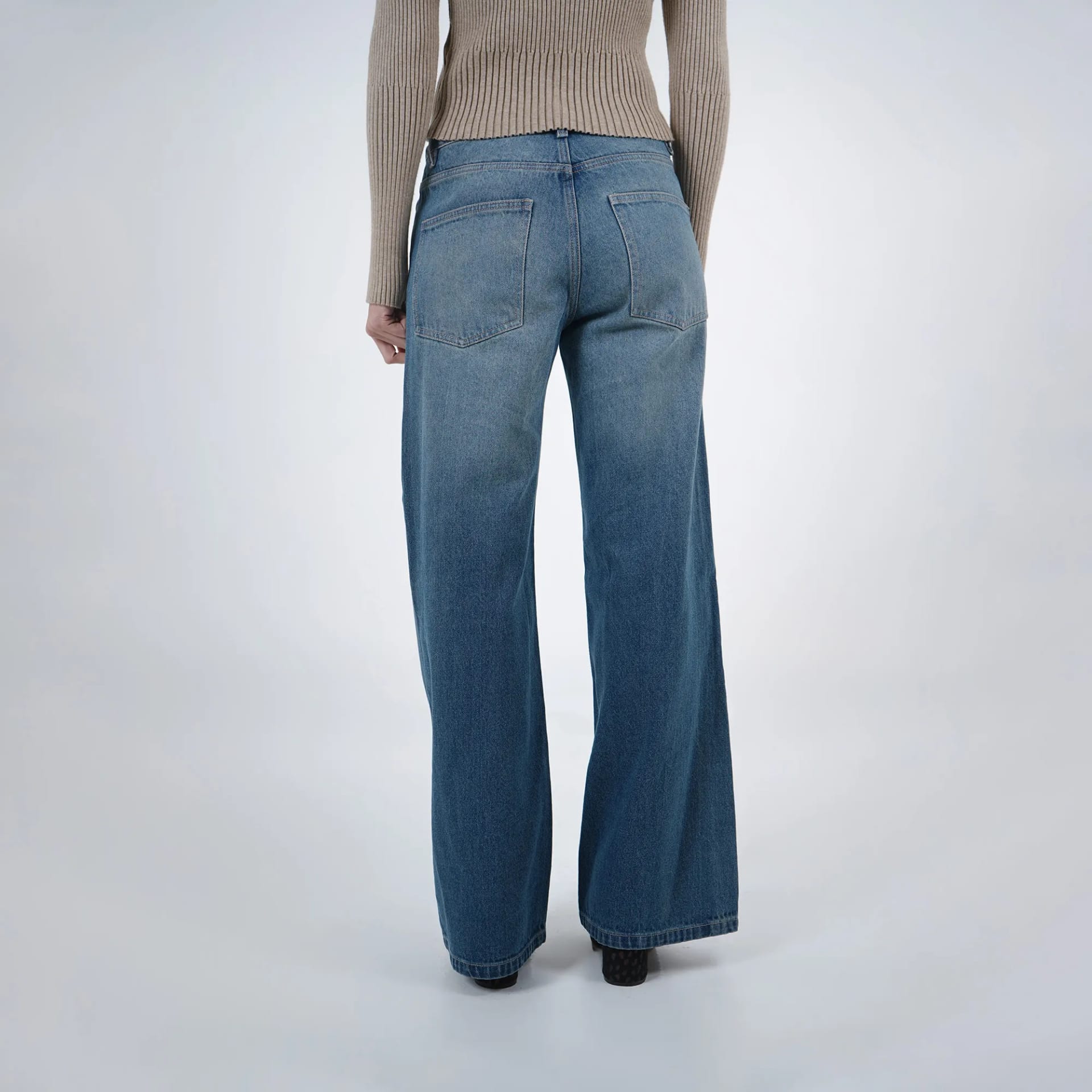 Jean Mom Tiro Alto Bota Recta - imagen 4