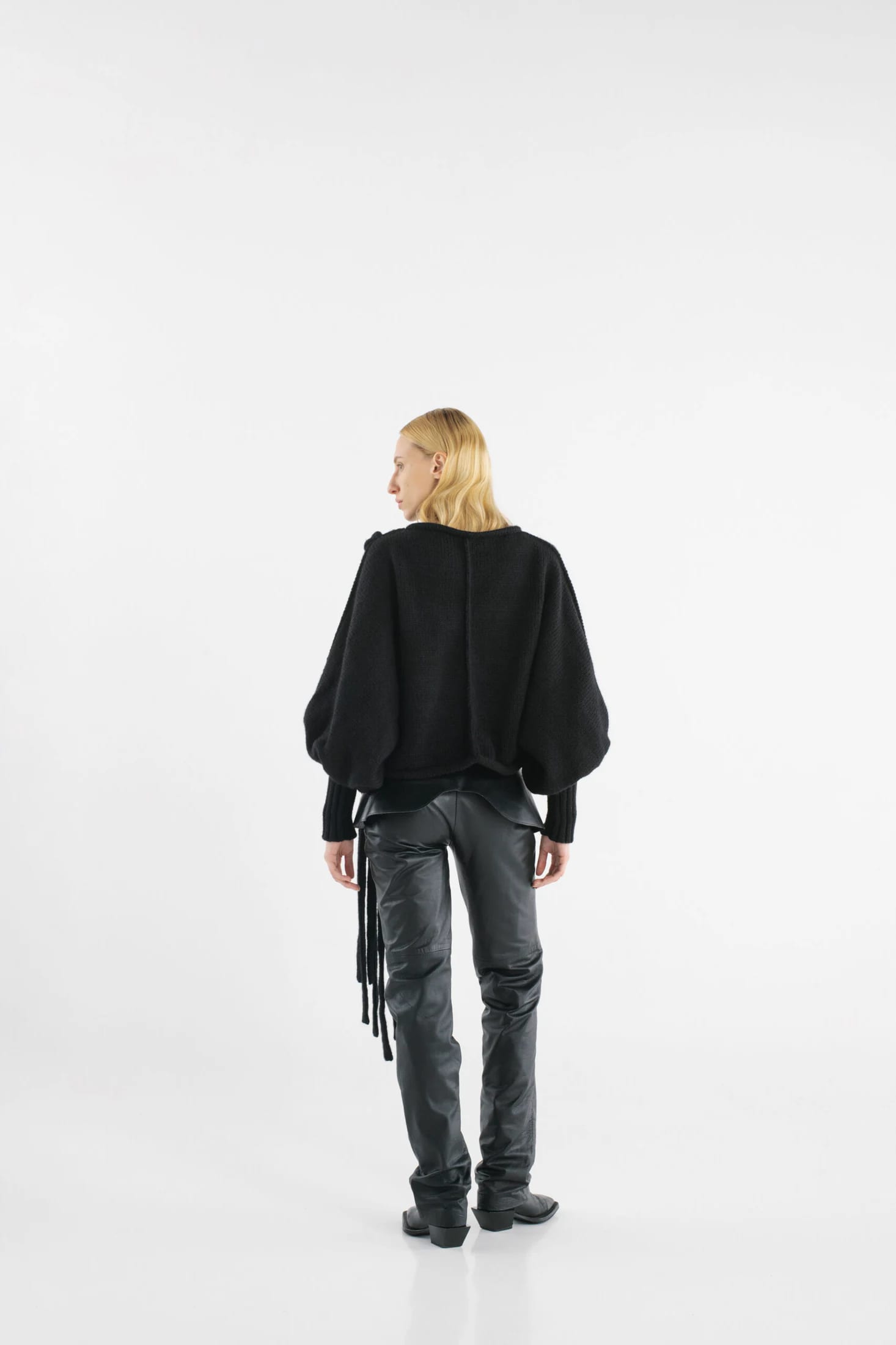 KNITTED SWEATER WITH LONG BRAIDS - imagen 4