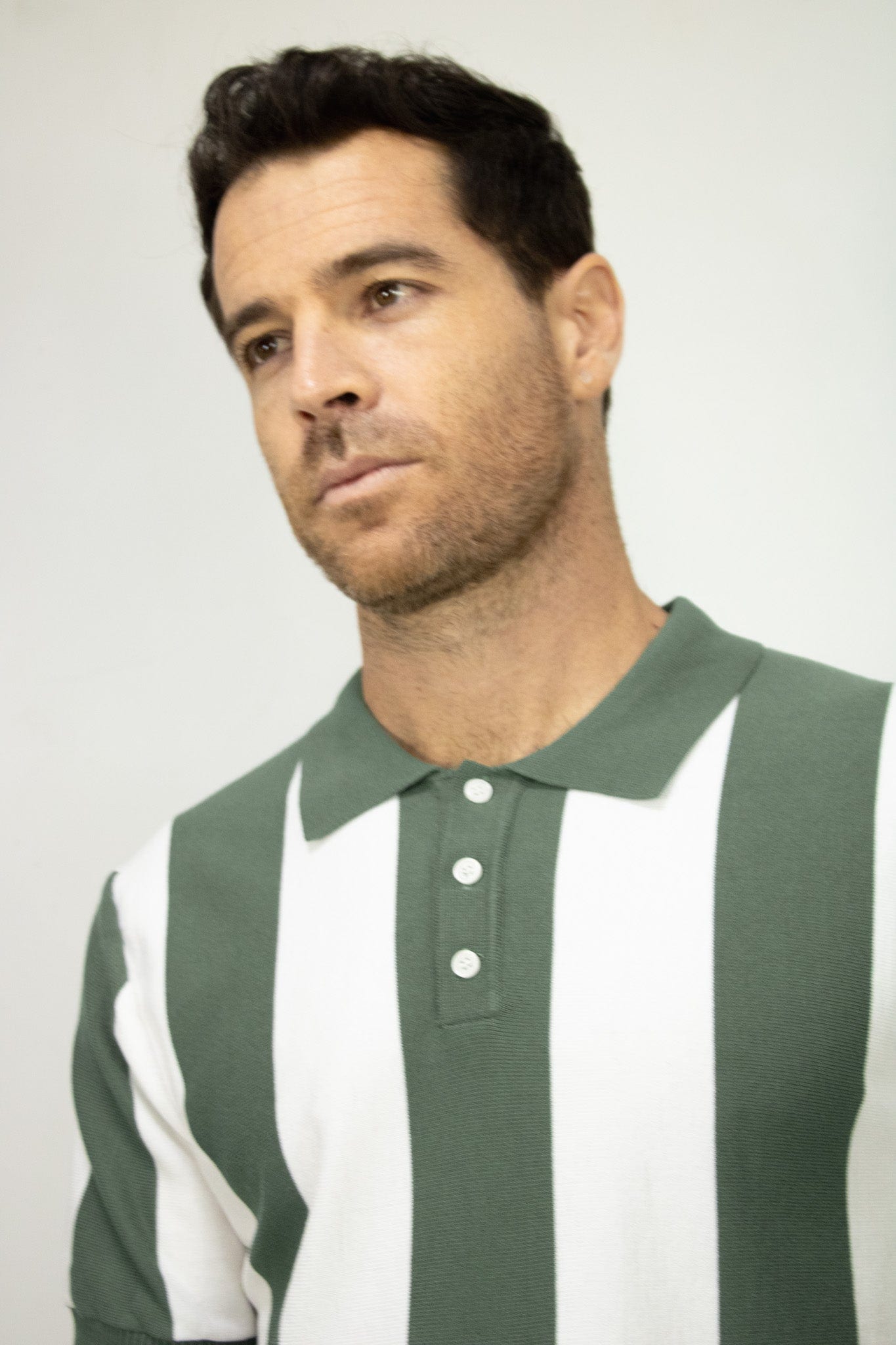 POLO TEJIDA RAYAS VERDE PARA HOMBRE - imagen 4