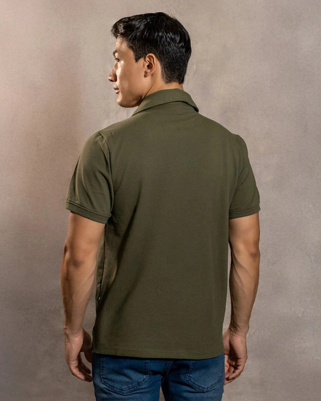 Polo Antimanchas Verde Militar - imagen 4