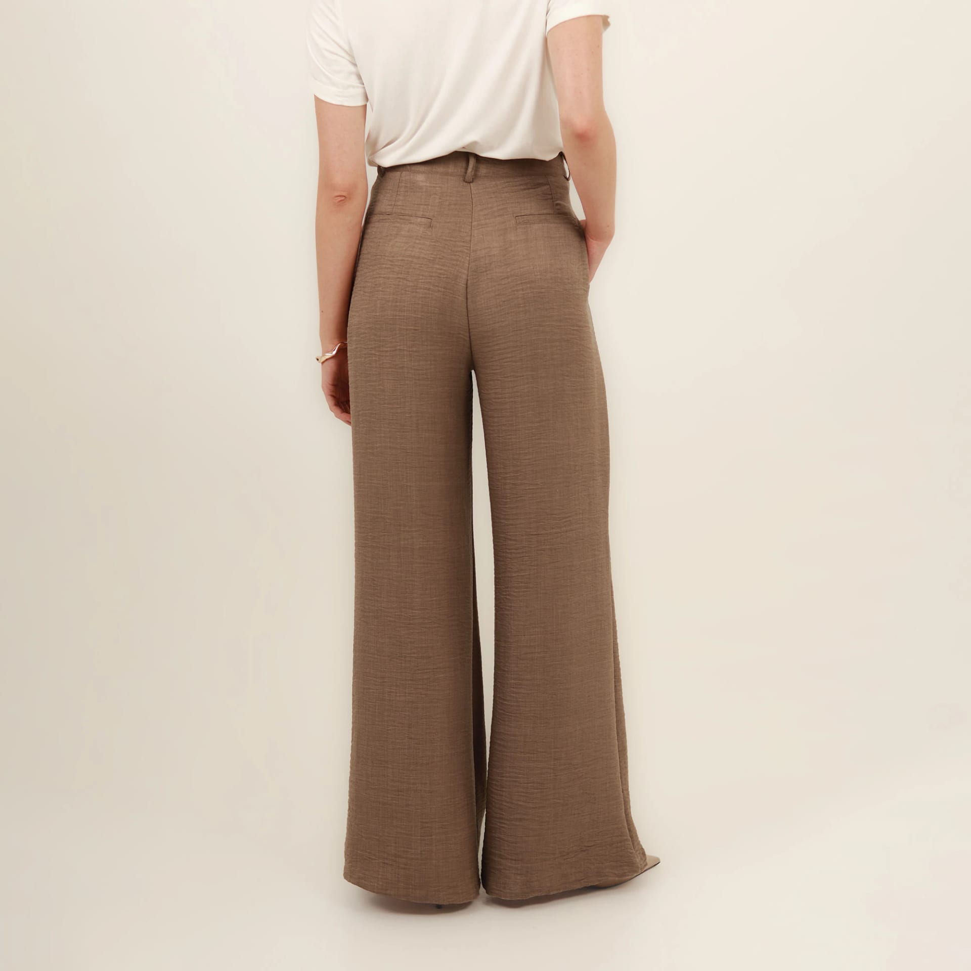 Pantalón palazzo bota flare con prenses - imagen 5