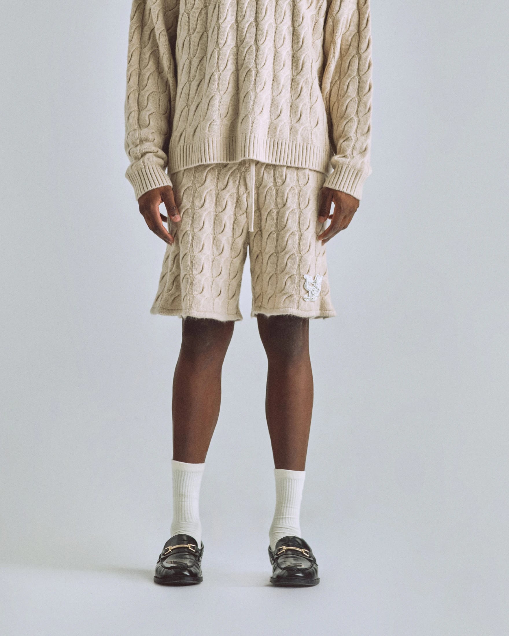 The Path Monogram Cable Knit Short Cream - imagen 2