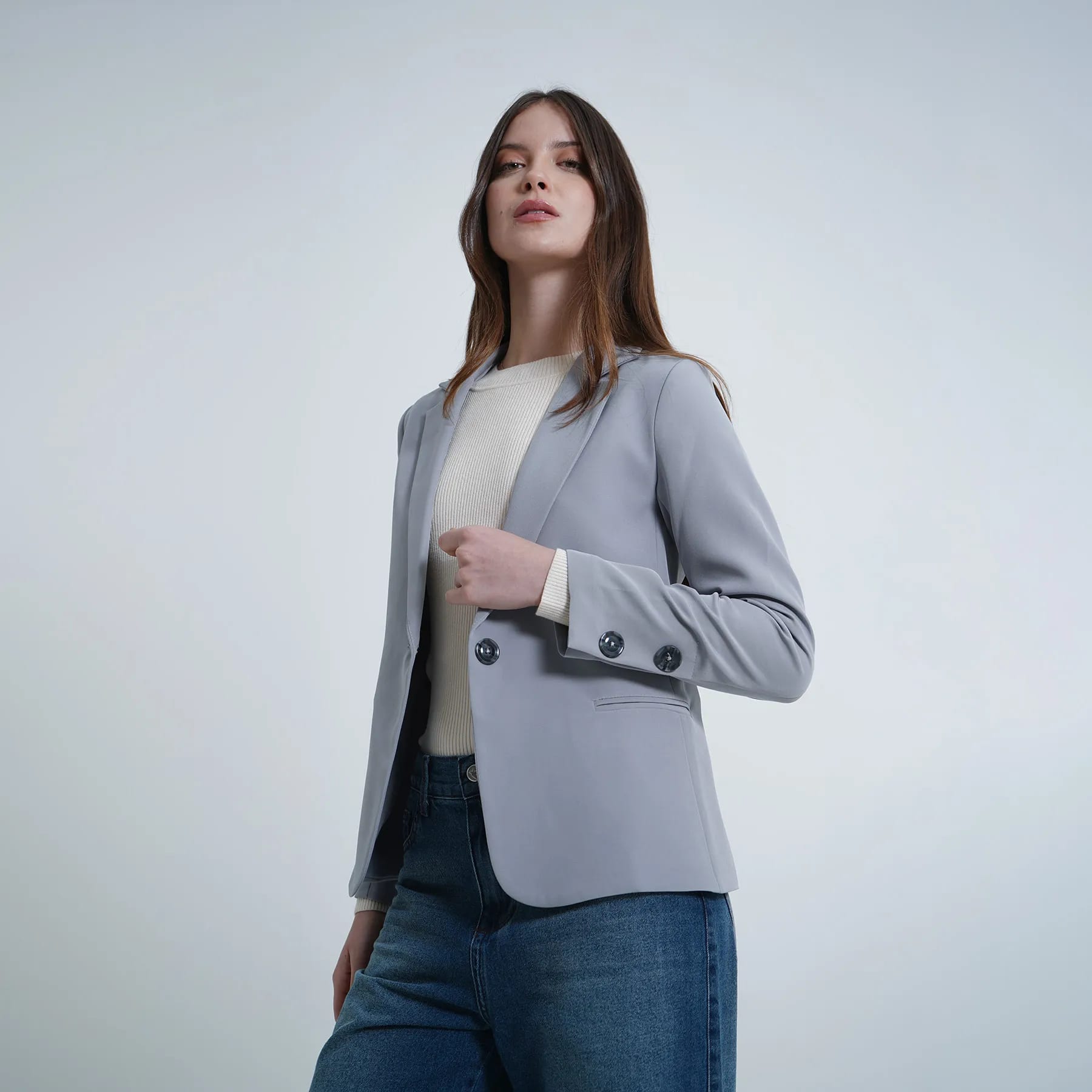 Chaqueta blazer básico con solapa y botones - imagen 31