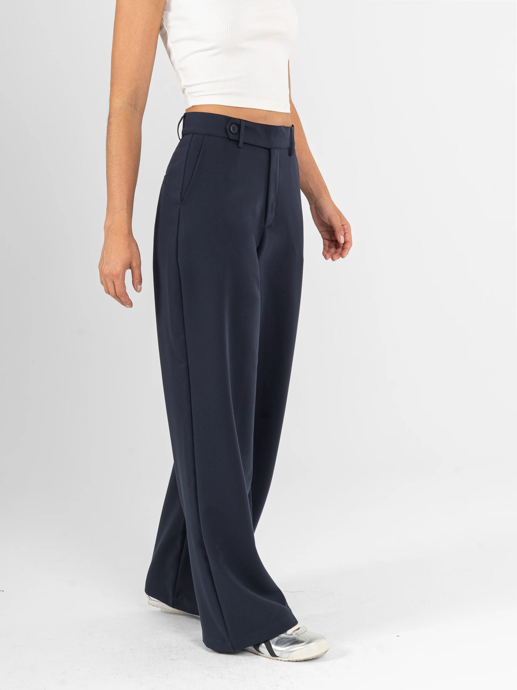 Ref: 0620566 Pantalón straight leg, tejido plano liviano, stretch, tiro alto, detalle en pretina, tono azul oscuro - imagen 3