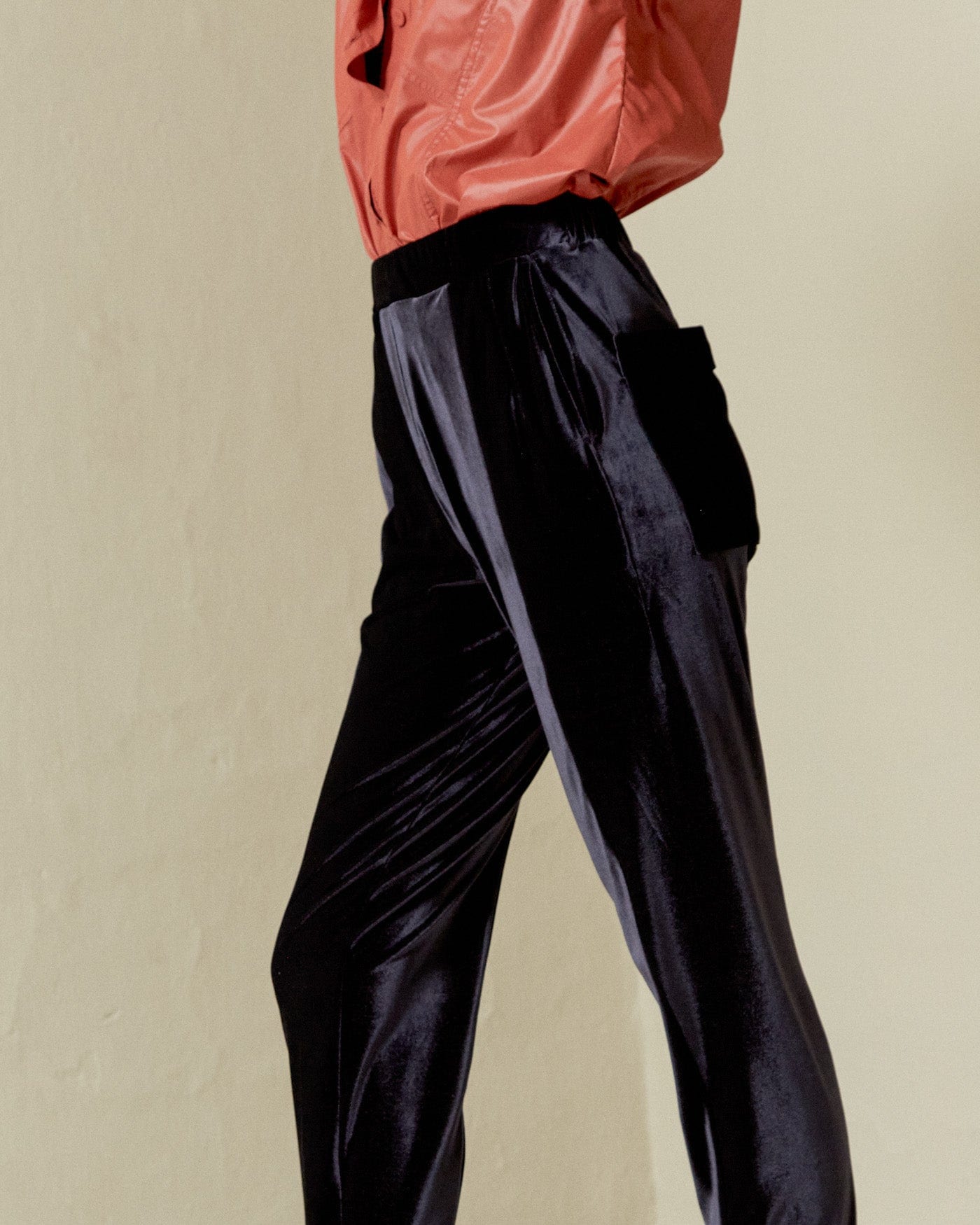 Pantalón Tech Velvet Frío Negro LÍRICO - imagen 2