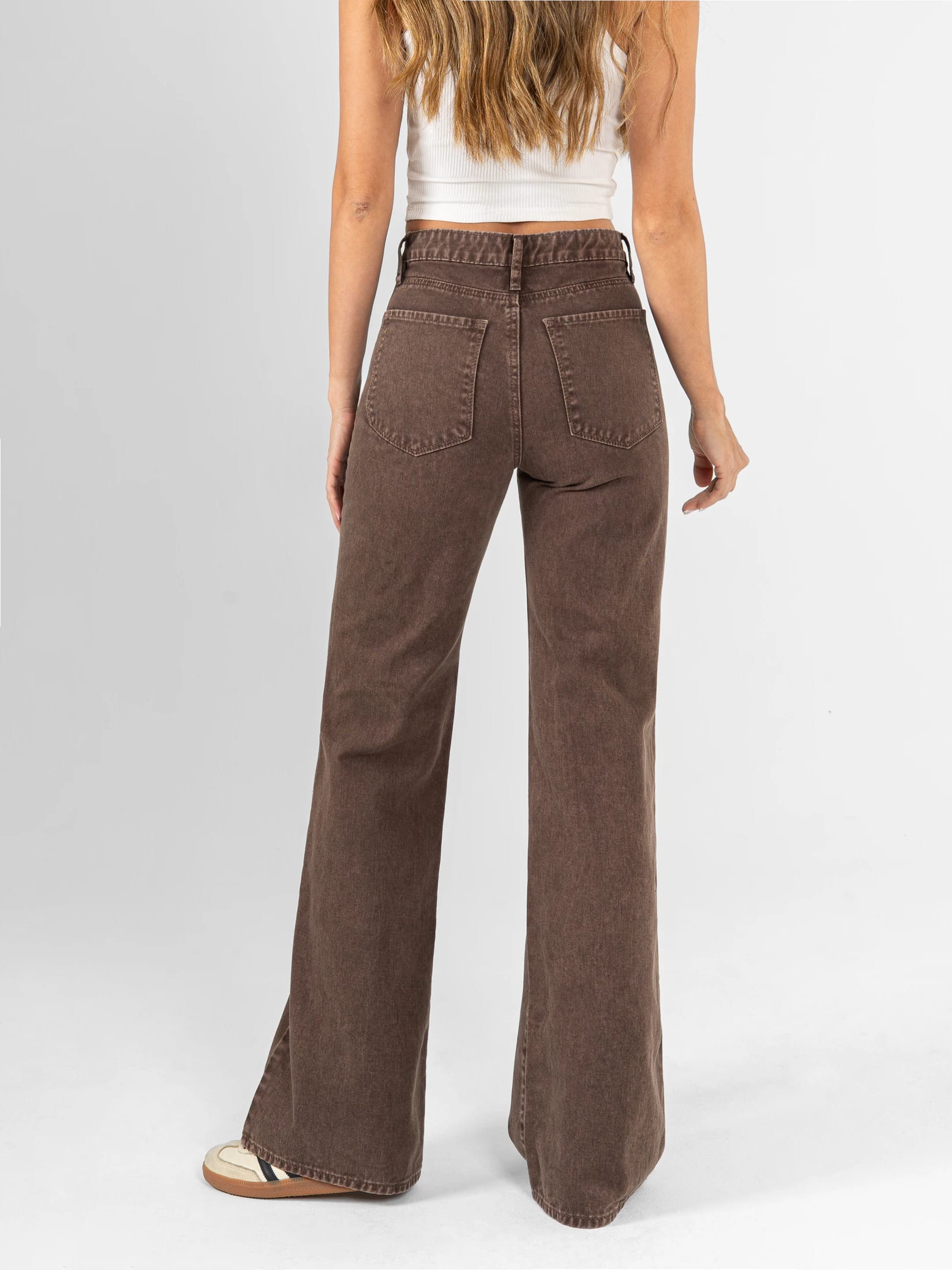 Ref: 0620543 Pantalón mom flare, rígido, tiro alto, tono cafe - imagen 2