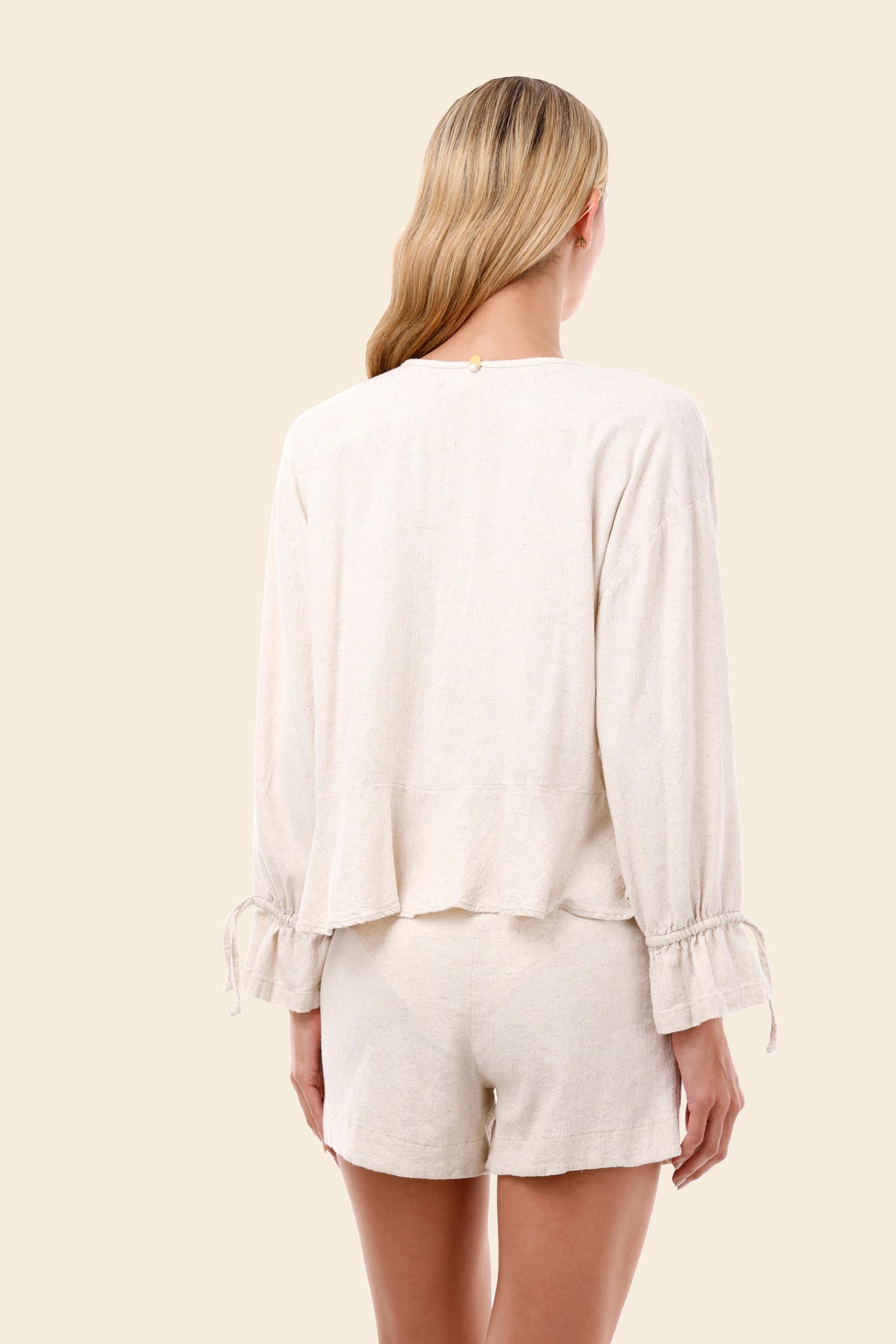 Ivory Linen Seed Luster Ruffle Shirt - imagen 3
