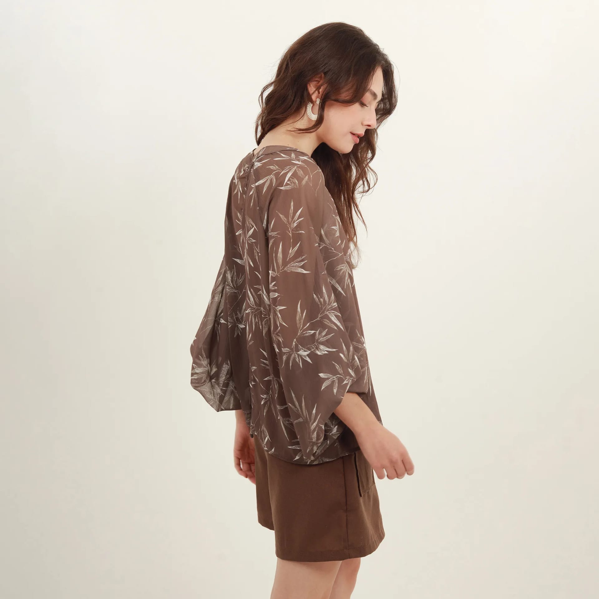 Blusa estampada cuello redondo manga globo - imagen 5