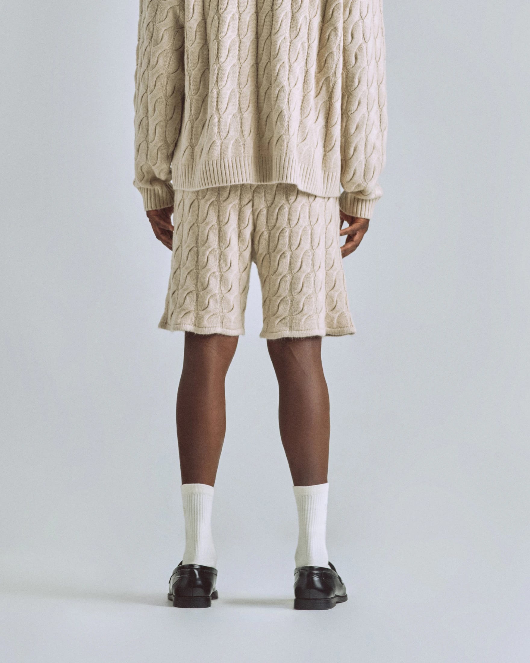The Path Monogram Cable Knit Short Cream - imagen 7