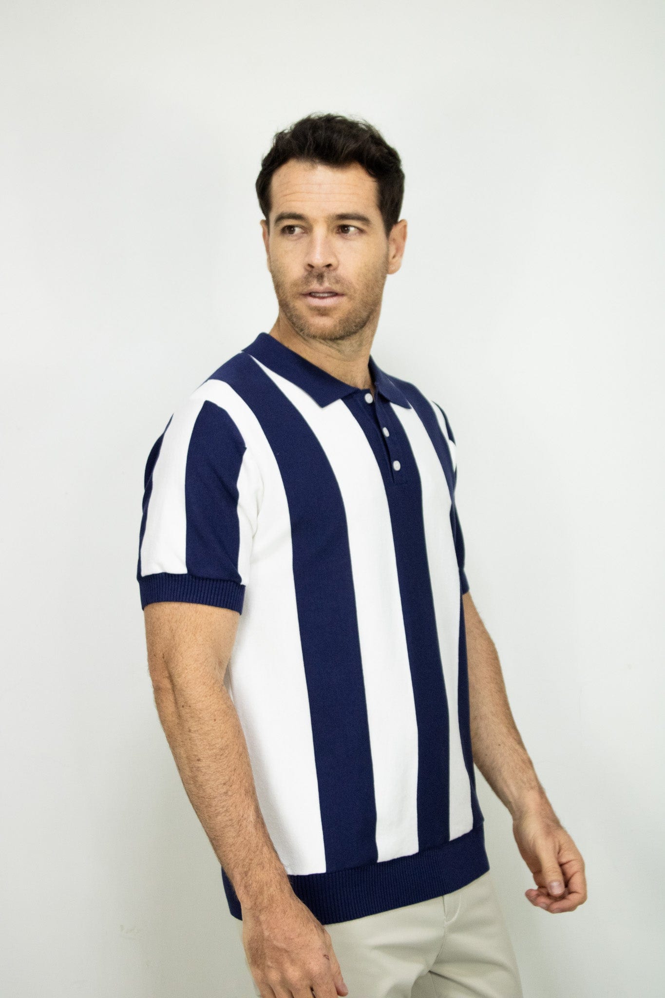 POLO TEJIDA RAYAS AZUL OSCURA PARA HOMBRE - imagen 2