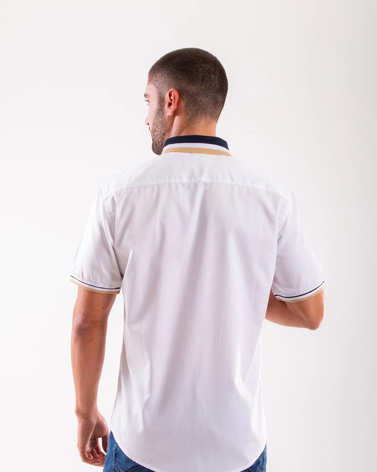 Camisa blanca manga corta para hombre - imagen 24