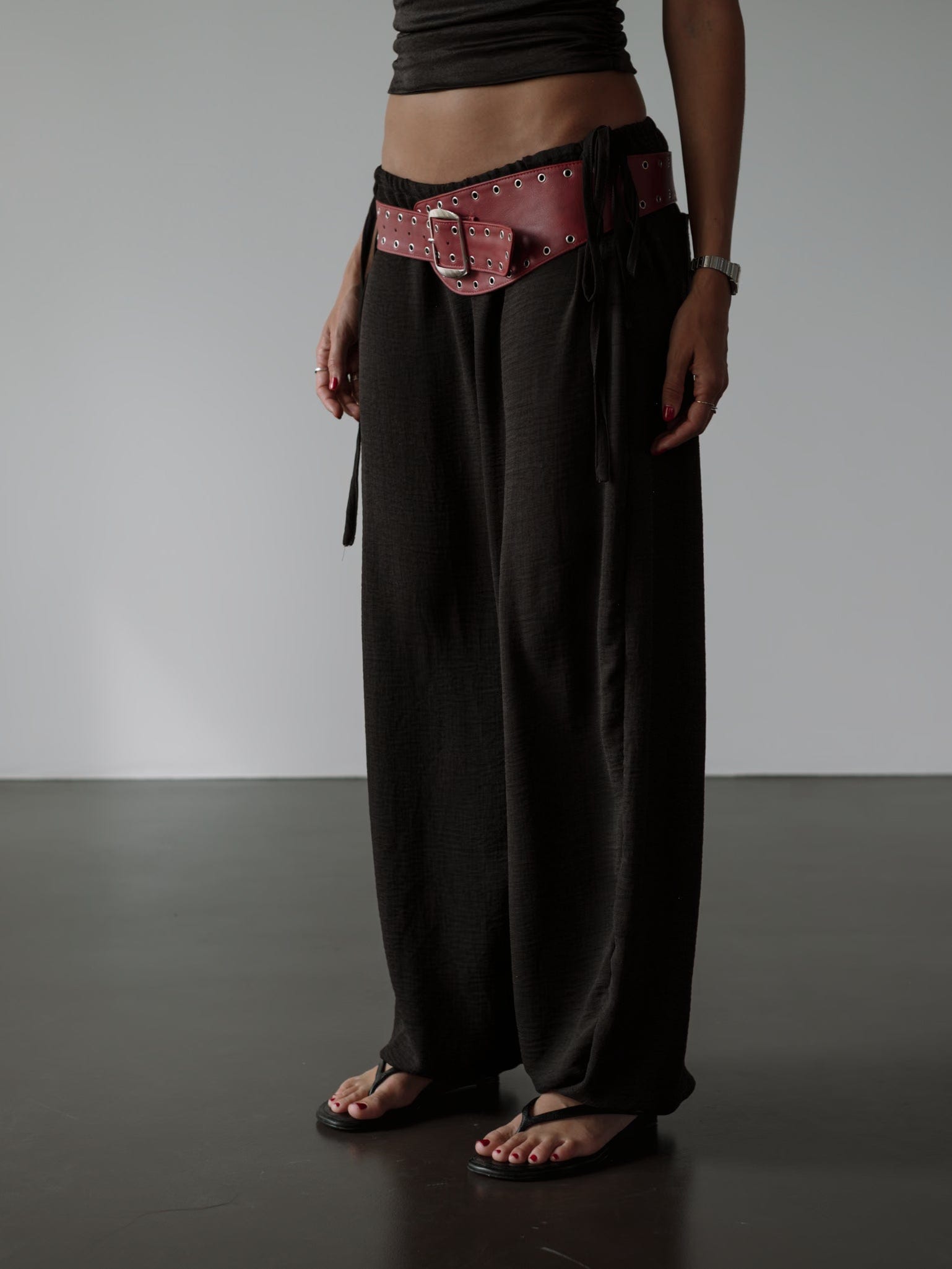 BREEZY SLOUCHY PANTS - BLACK - imagen 1