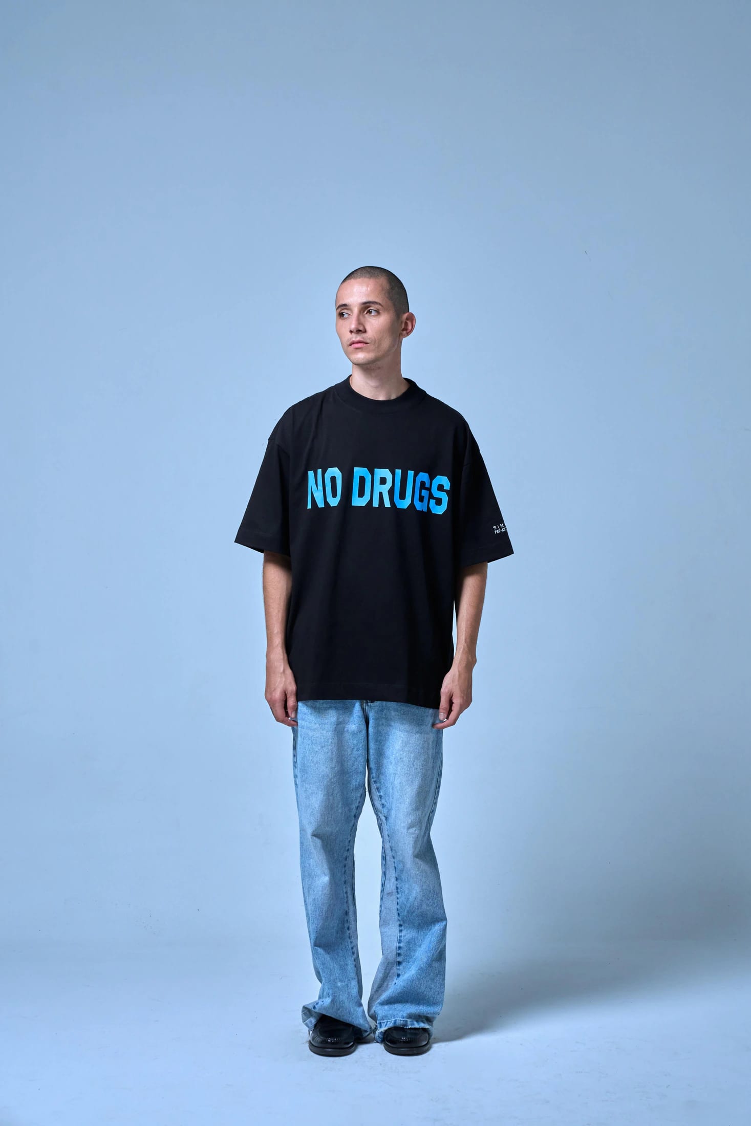 NO DRUGS BLACK T-SHIRT - imagen 2