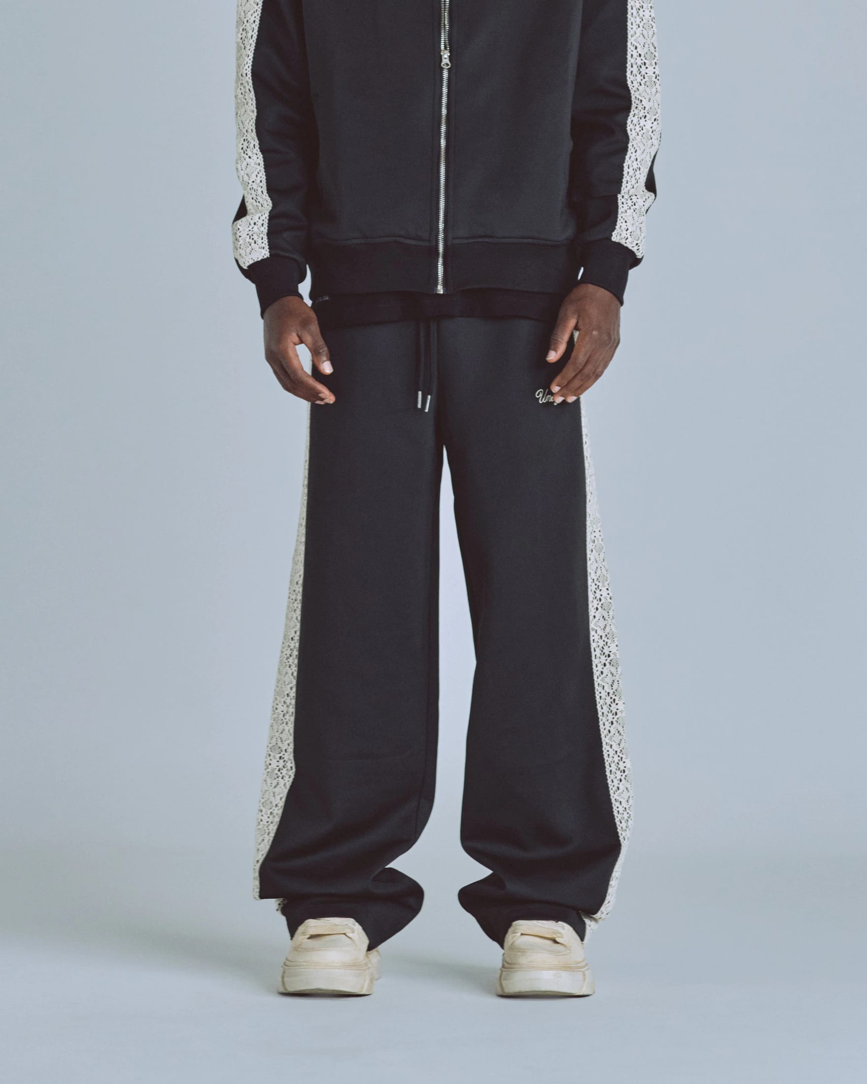 Basics Undgld Lace-panel Track Pants Black - imagen 2