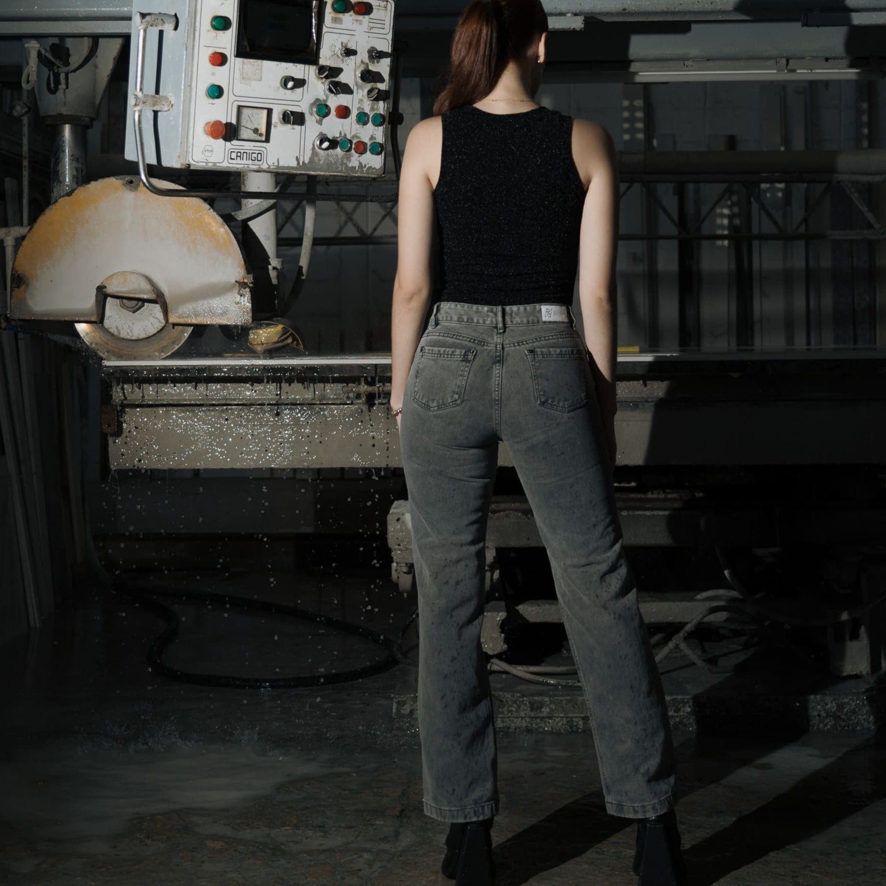Gray Washed Jeans - imagen 2
