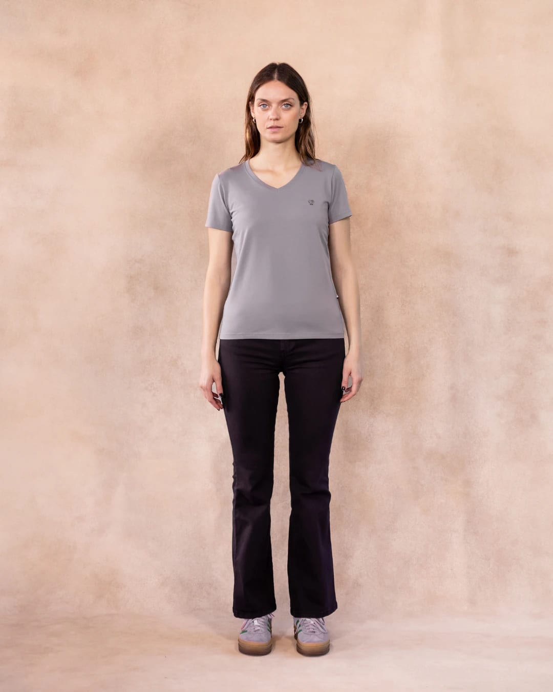 Camiseta Antimanchas  Cuello V Gris Claro - Talla Regular - imagen 3