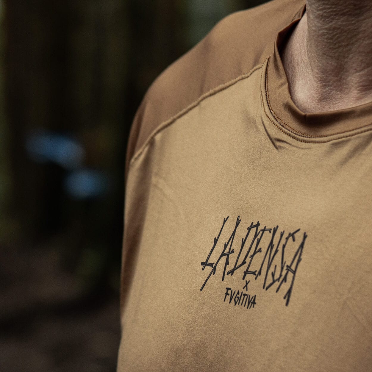 JERSEY LA DENSA X FUGITIVA MANGA LARGA CAMEL - imagen 5