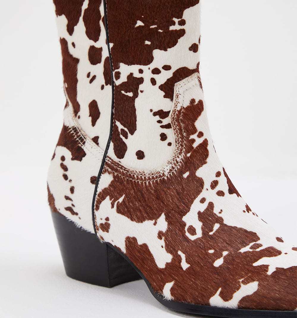 Bota caña alta estampado vaca - imagen 3
