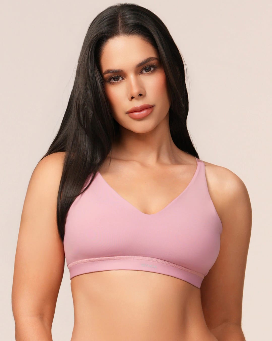 Top Prehormado en Microfibra con Almohadillas Removibles y Broche Ref. 450 - imagen 6