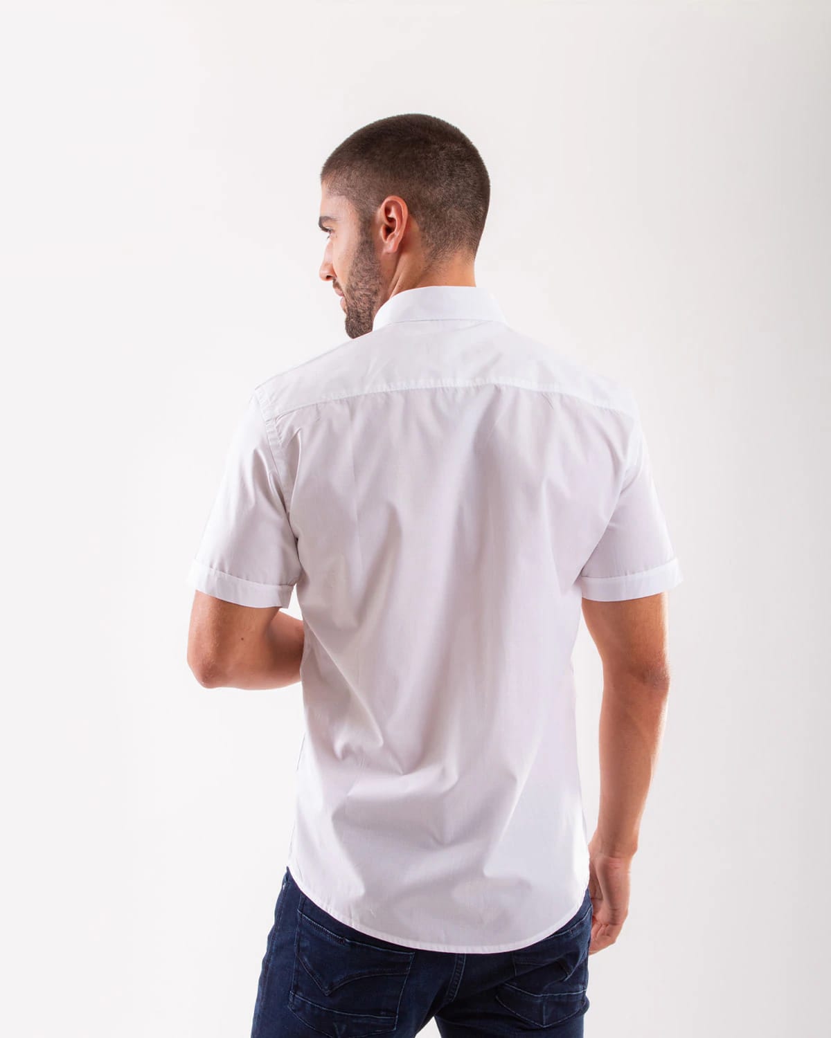 Camisa blanca manga corta para hombre - imagen 79