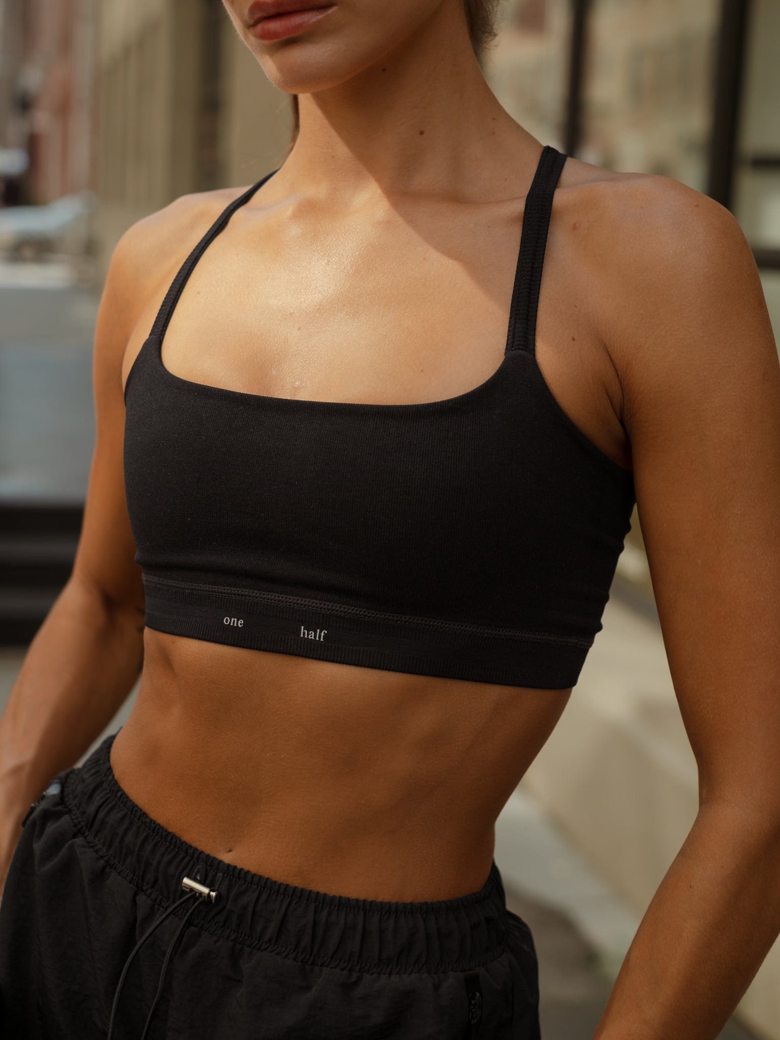 PULSE STRAP SEAMLESS TOP - SHADOW - imagen 1