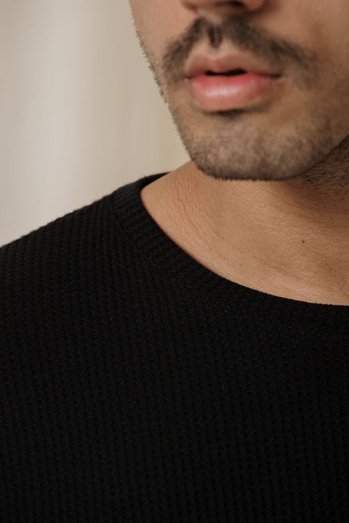 Camiseta texturizada negra - imagen 2