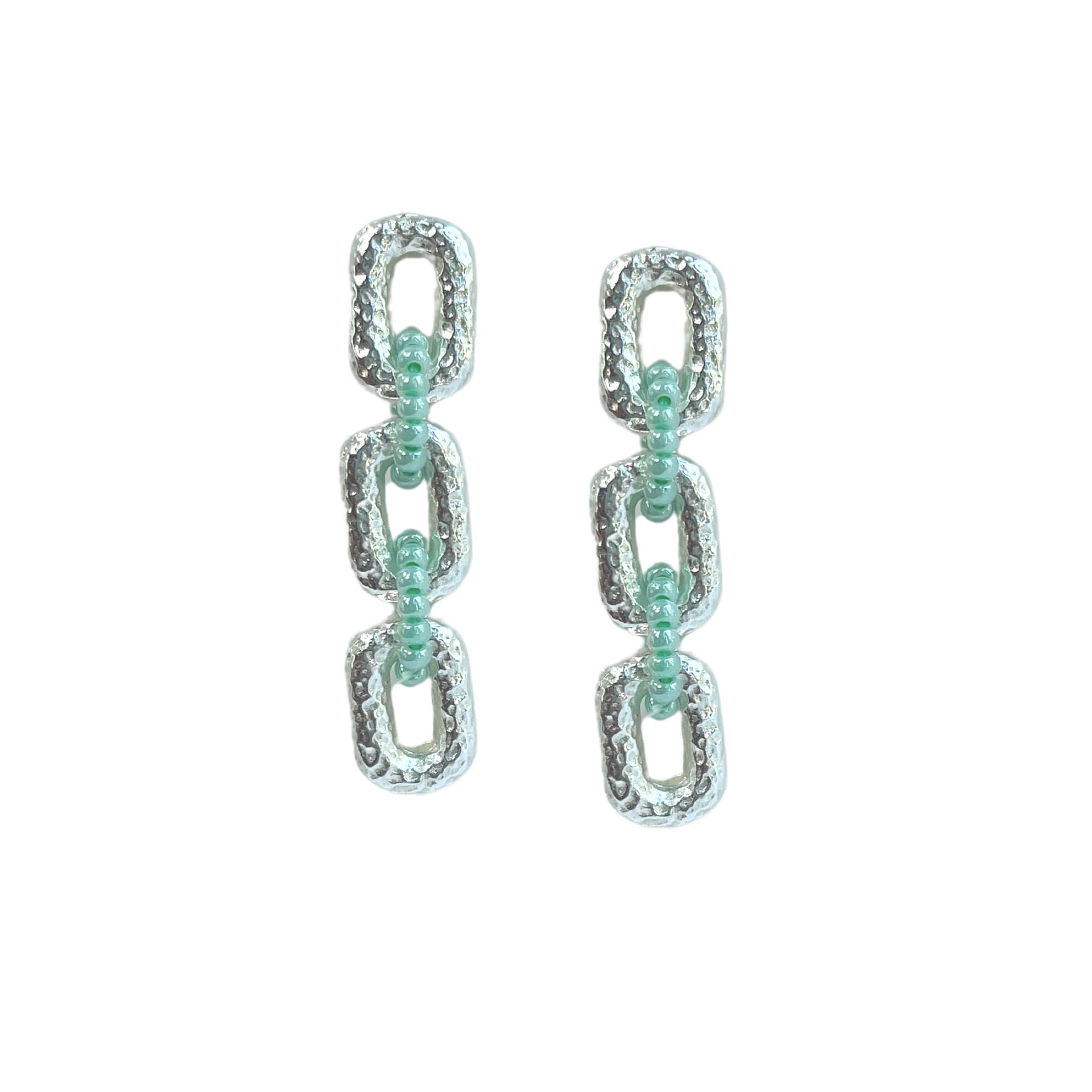 Connected Mini Link Beaded Earrings - imagen 2