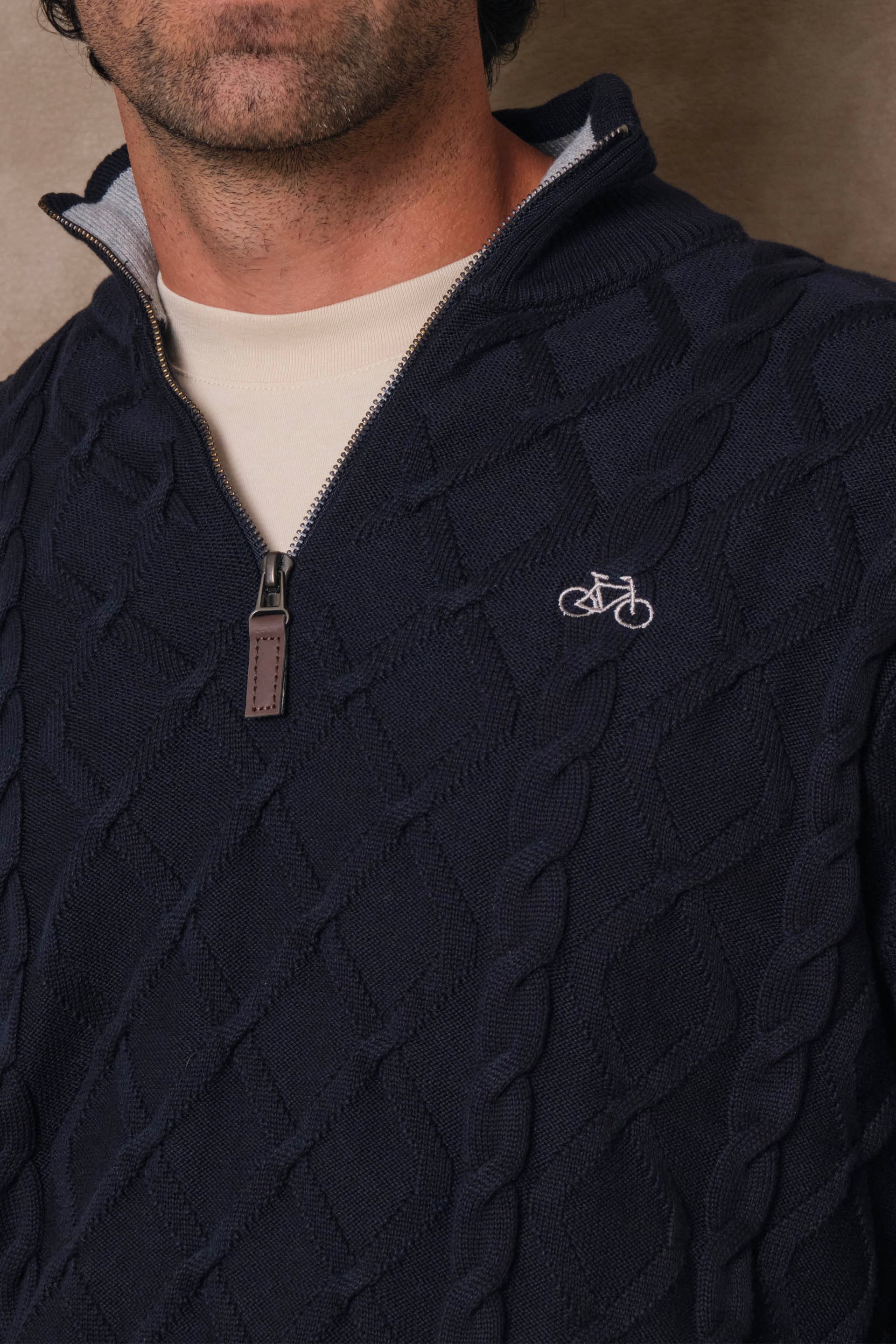 SACO HALF ZIP TRENZADO NAVY - imagen 3