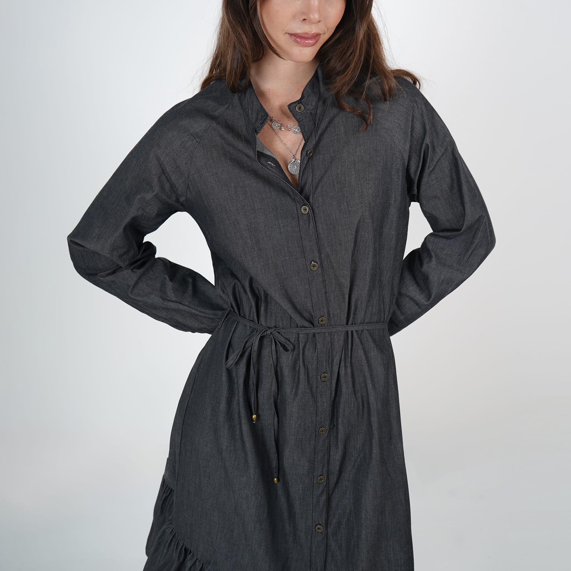 Vestidi midi camisero en denim con lazo - imagen 10