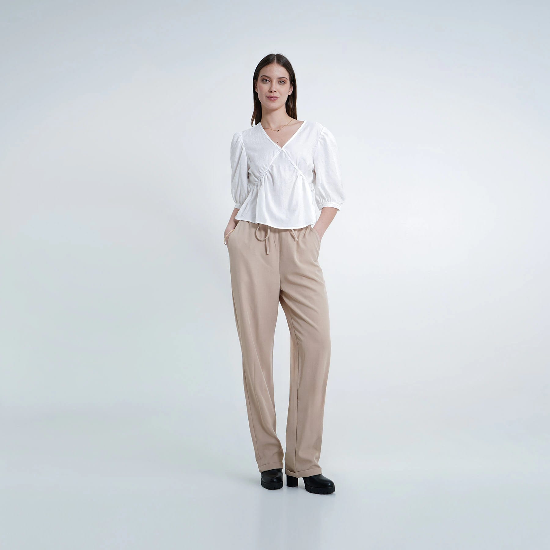 Pantalón recto con elastico y cintura - imagen 1