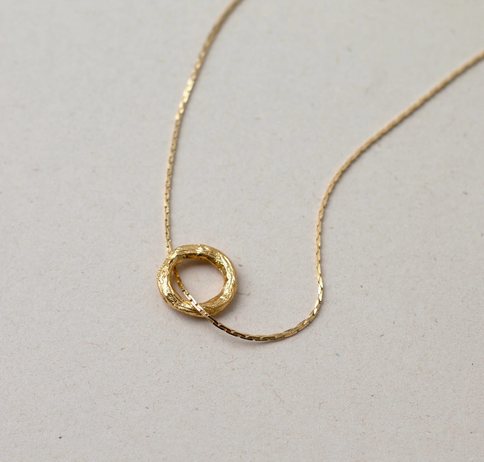 Collar circulo infinito - imagen 1