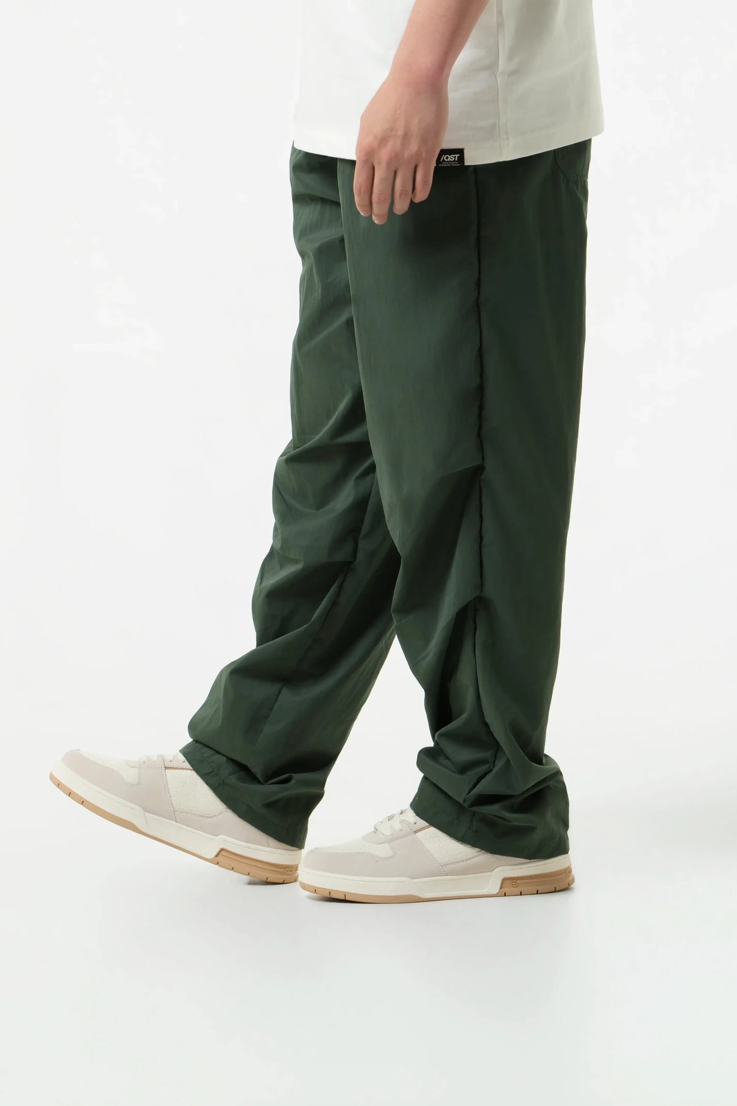 PANTALON JOGG COLOR VERDE MILITAR - imagen 3