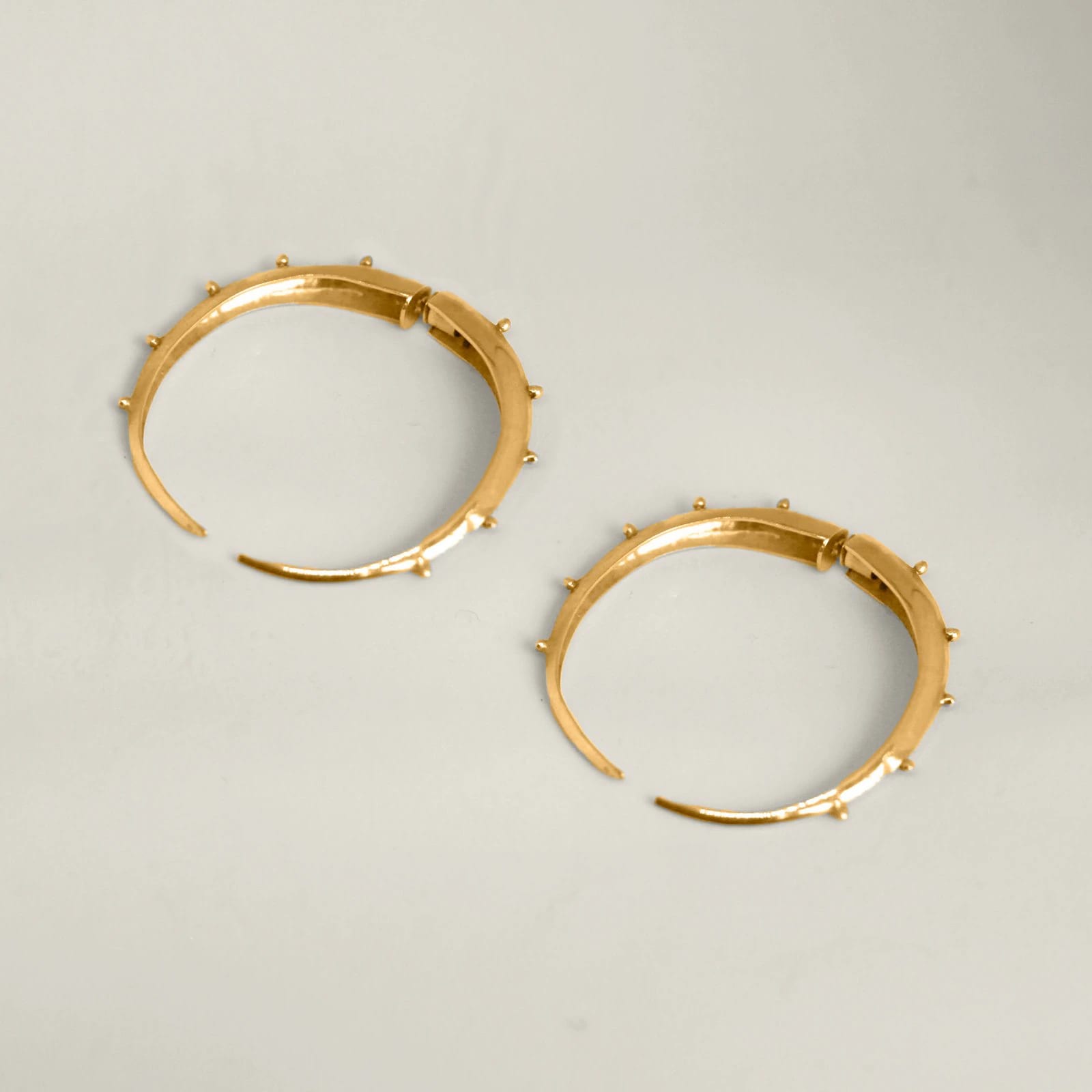 Crescent Hoops Gold - imagen 2