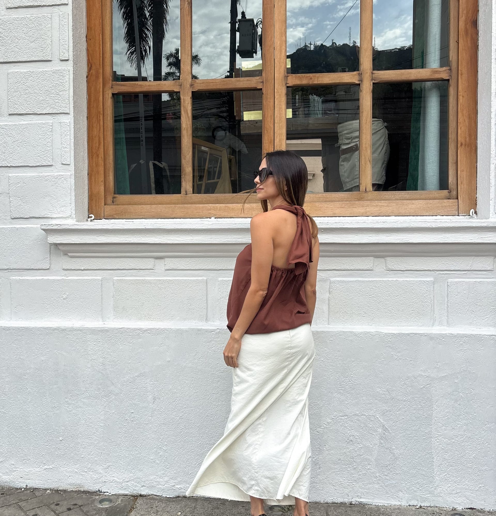 Aitana in brown - imagen 3